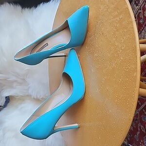 BCBG heels